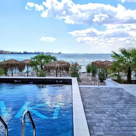 Ema Del Mar - Meraki Mamaia Aparthotel 4*