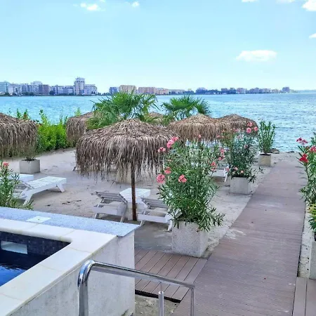 Ema Del Mar - Meraki Mamaia Aparthotel Năvodari